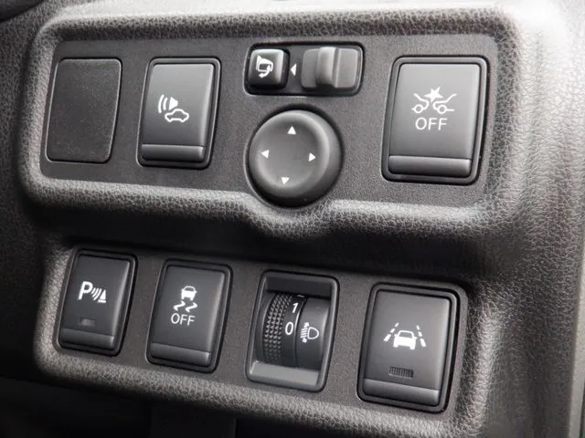 ニッサン　ノート