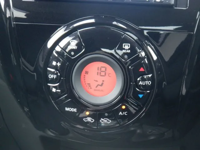 ニッサン　ノート