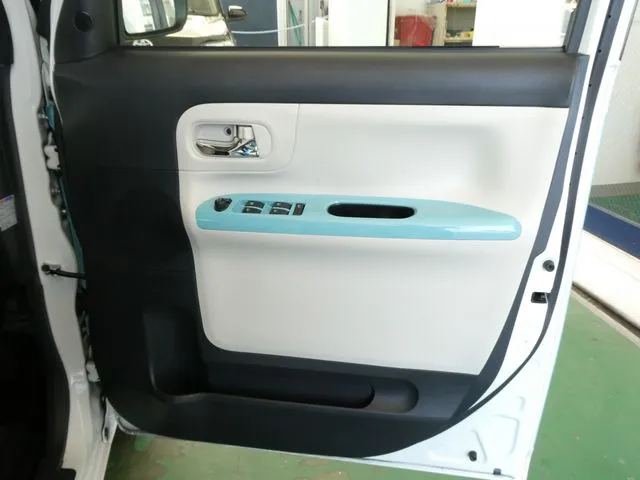 ムーヴ　キャンバス（ダイハツ）の車両写真