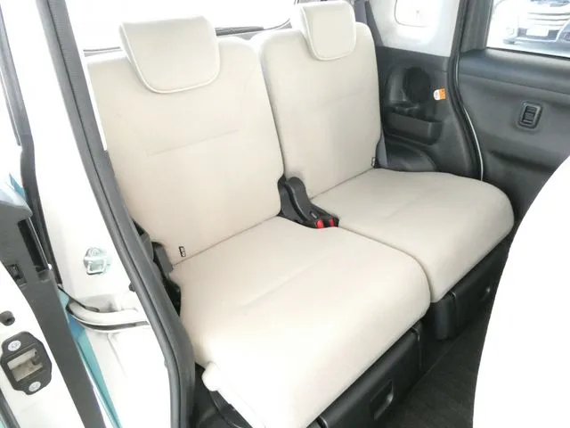 ムーヴ　キャンバス（ダイハツ）の車両写真