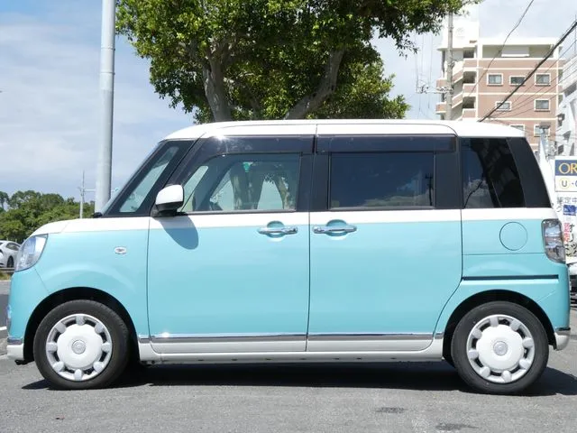 ムーヴ　キャンバス（ダイハツ）の車両写真