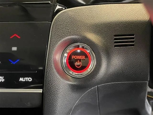 シャトル　ハイブリッド（ホンダ）の車両写真