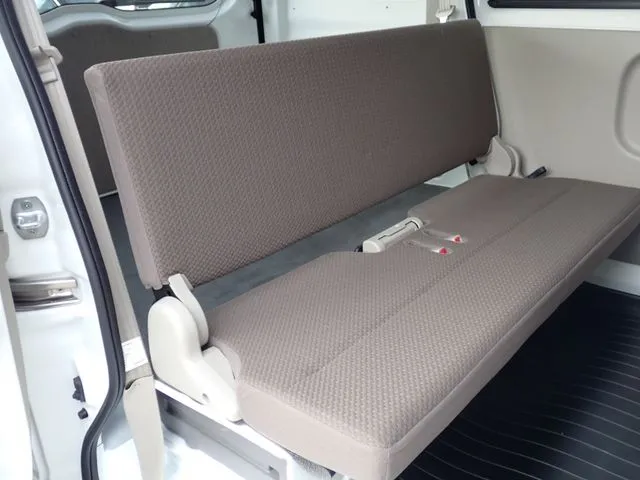 ＮＶ１００クリッパー（ニッサン）の車両写真