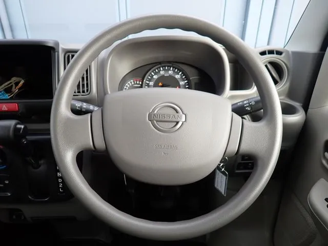 ＮＶ１００クリッパー（ニッサン）の車両写真
