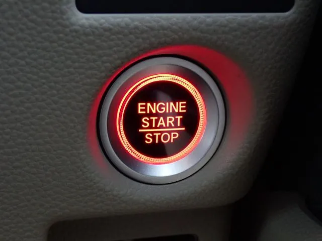 ホンダ　Ｎ　ＢＯＸ　４ＷＤ