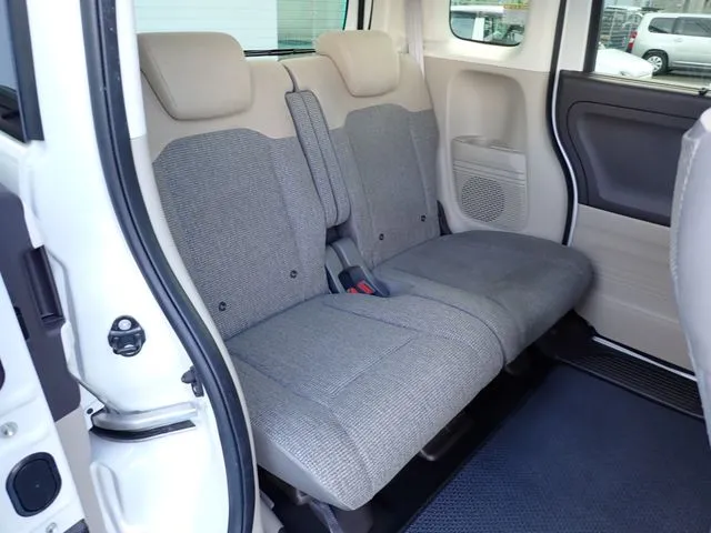 ホンダ　Ｎ　ＢＯＸ　４ＷＤ