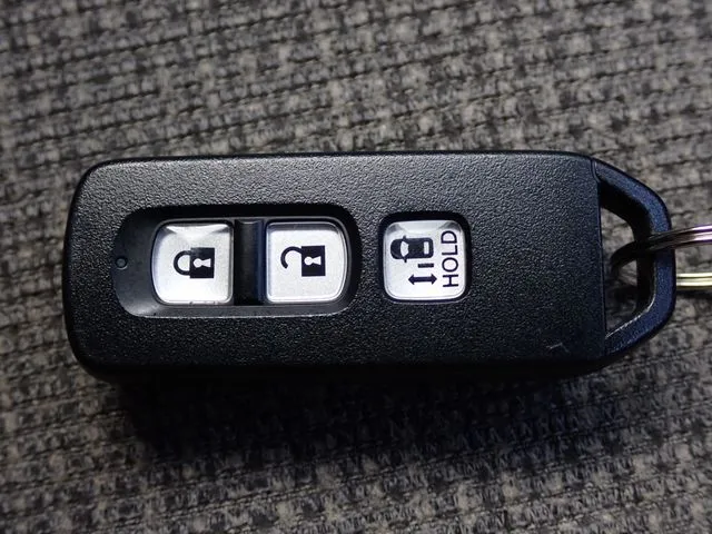 ホンダ　Ｎ　ＢＯＸ　４ＷＤ