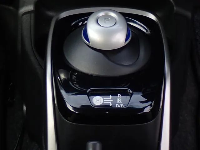 ニッサン　ノート