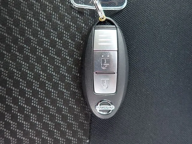 ニッサン　ノート