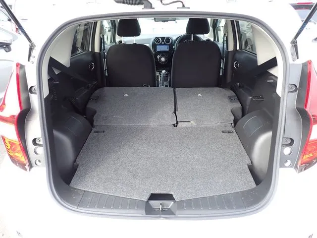 ニッサン　ノート