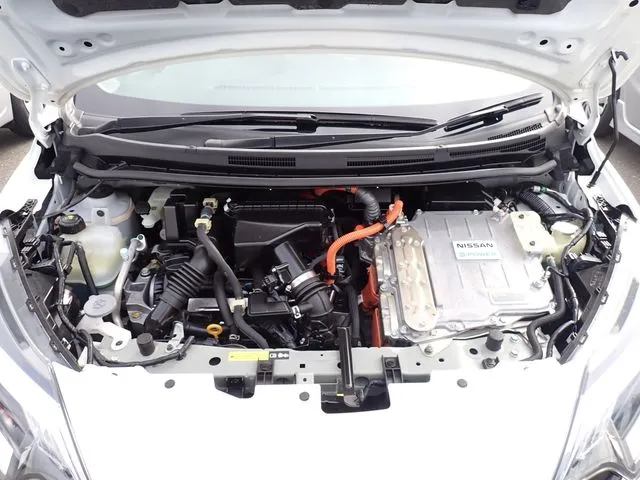 ニッサン　ノート