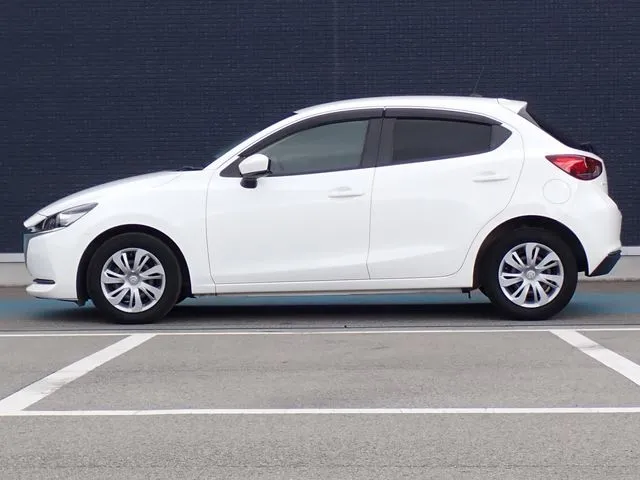 マツダ MAZDA2