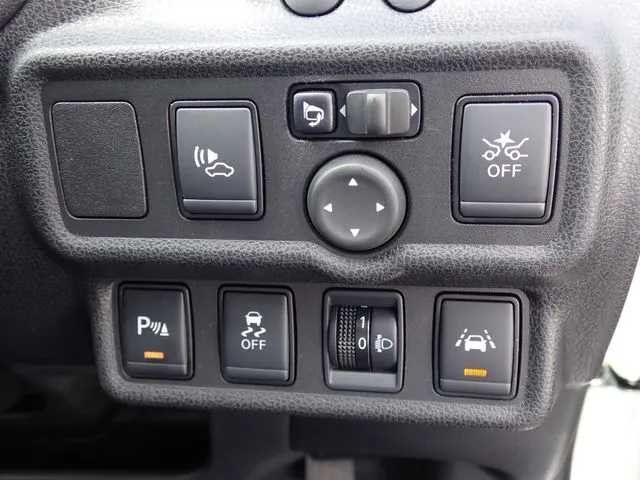 ニッサン　ノート