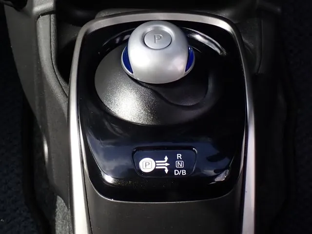 ニッサン　ノート