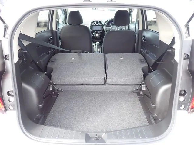 ニッサン　ノート