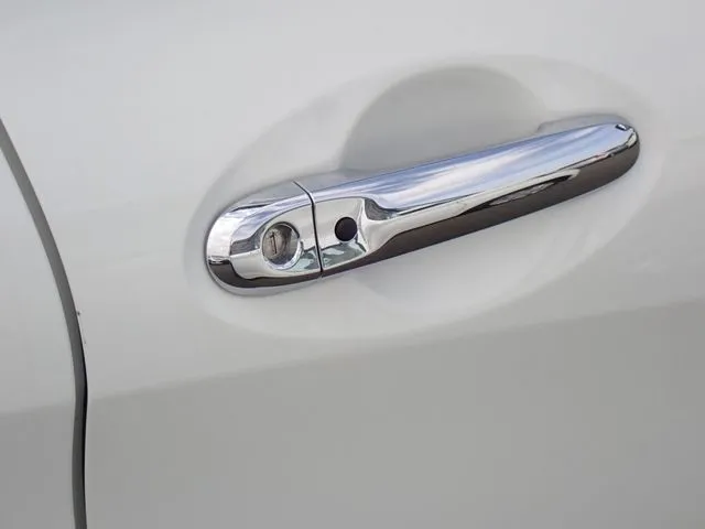 ニッサン　ノート