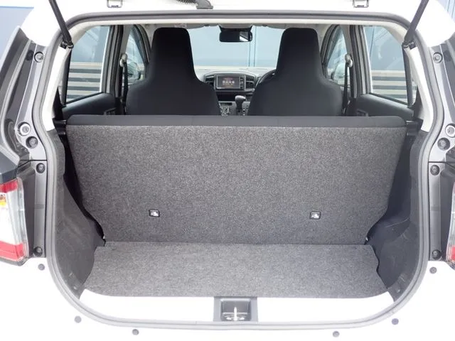 ミラ　イース（ダイハツ）の車両写真