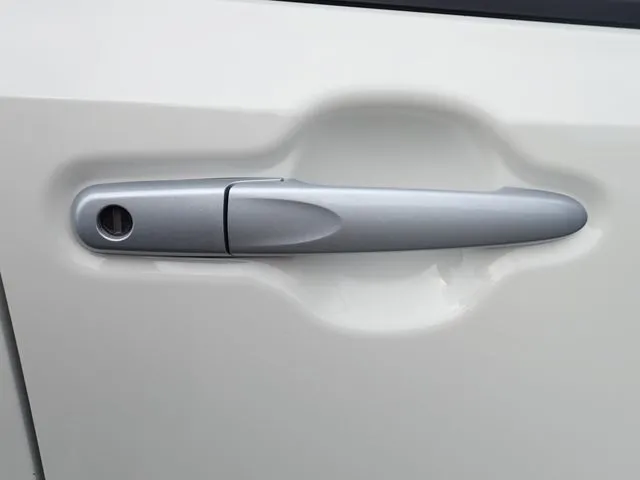 ミラ　イース（ダイハツ）の車両写真