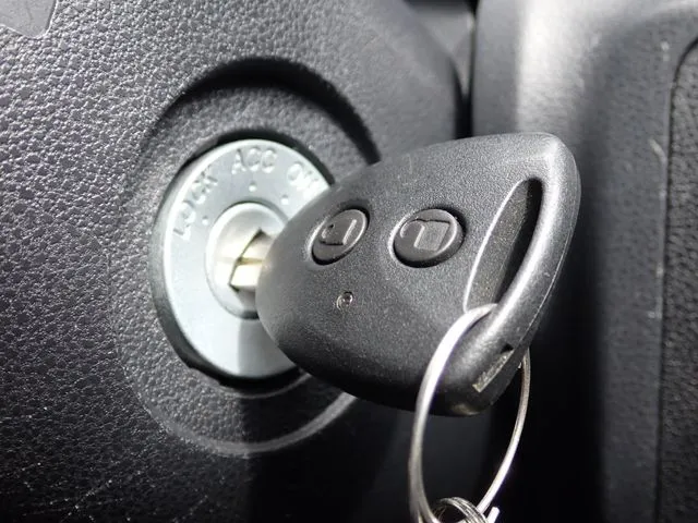 ミラ　イース（ダイハツ）の車両写真