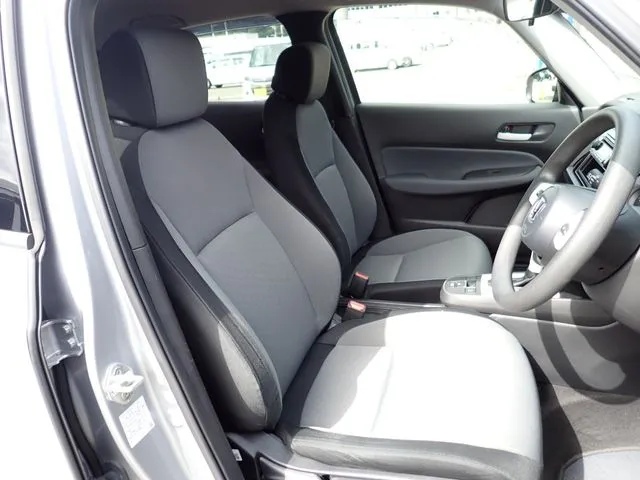 フィット　ｅ：ＨＥＶ（ホンダ）の車両写真