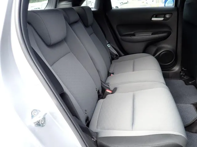 フィット　ｅ：ＨＥＶ（ホンダ）の車両写真