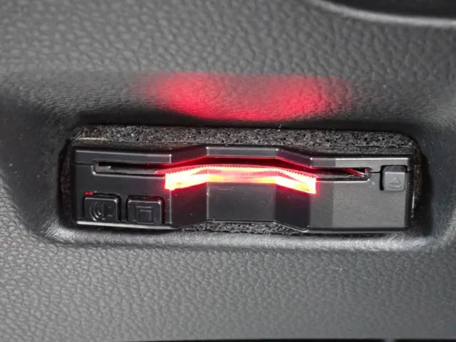 フィット　ｅ：ＨＥＶ（ホンダ）の車両写真