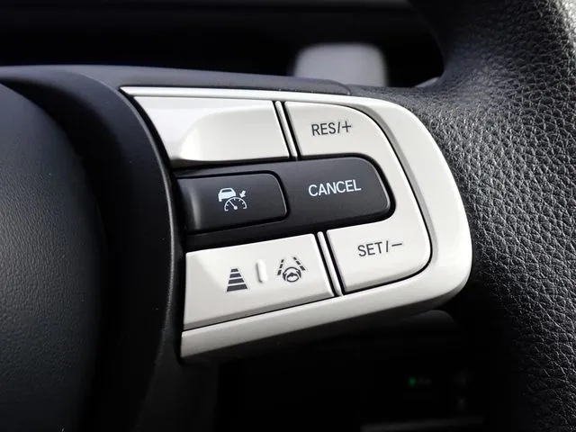 フィット　ｅ：ＨＥＶ（ホンダ）の車両写真