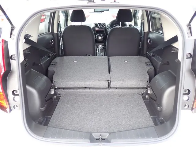 ノート（ニッサン）の車両写真