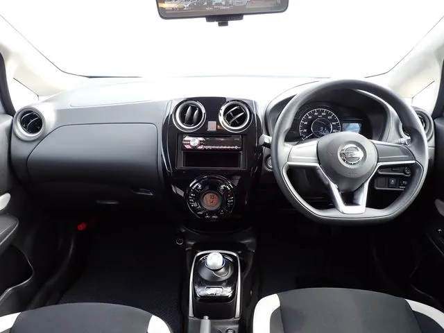 ノート（ニッサン）の車両写真