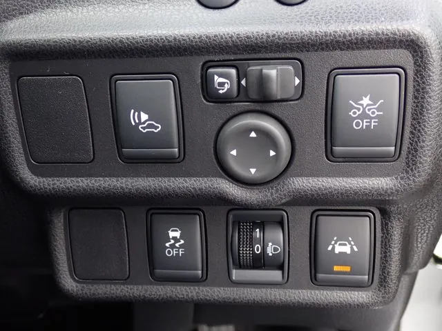 ノート（ニッサン）の車両写真