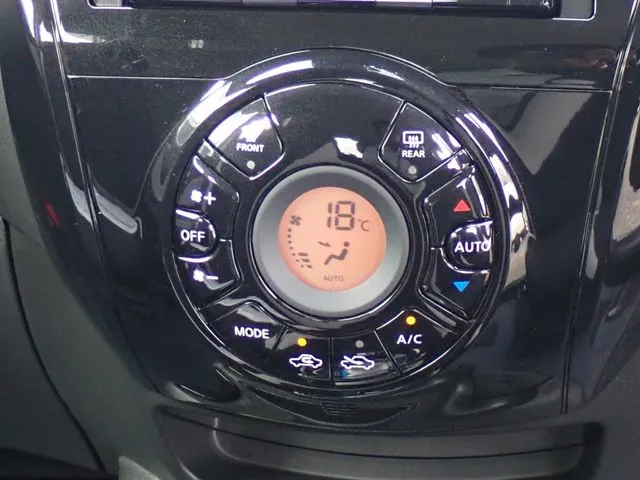 ノート（ニッサン）の車両写真