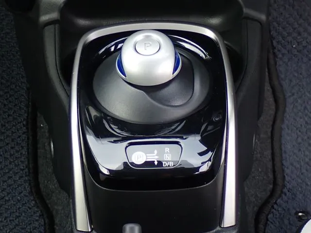 ノート（ニッサン）の車両写真