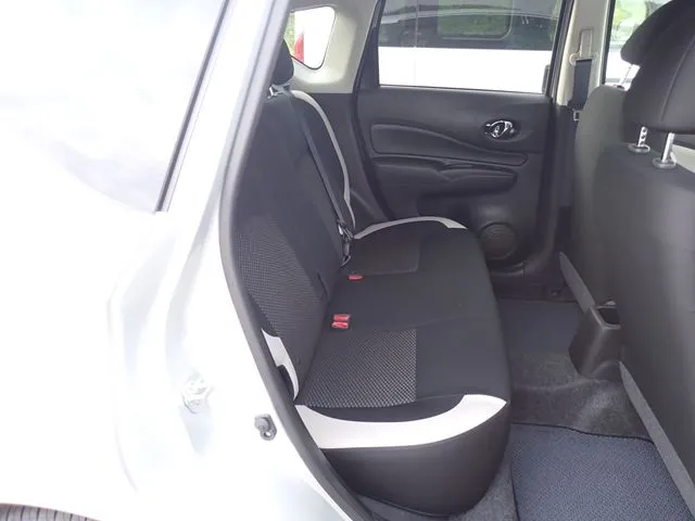 ノート（ニッサン）の車両写真