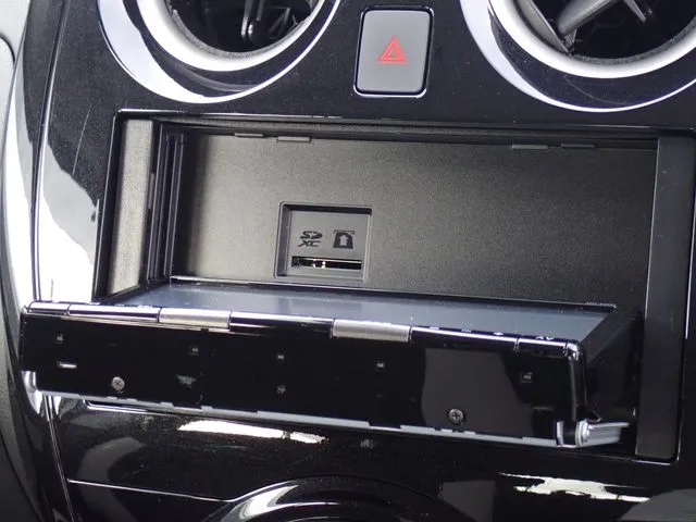 ノート（ニッサン）の車両写真