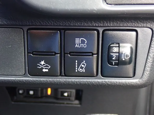 トヨタ　カローラフィールダー　ハイブリッド