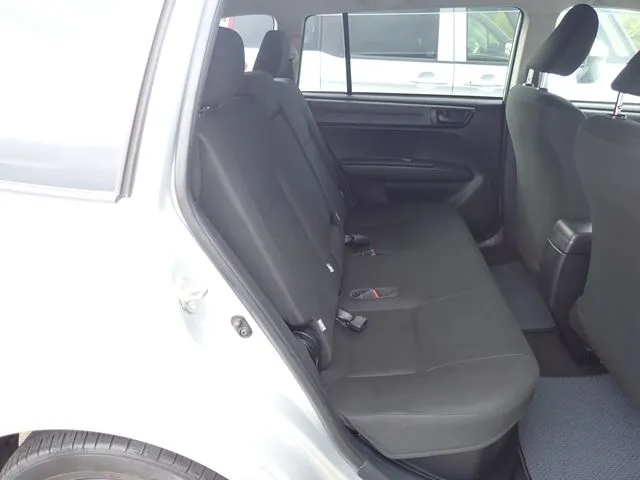 トヨタ　カローラフィールダー　ハイブリッド