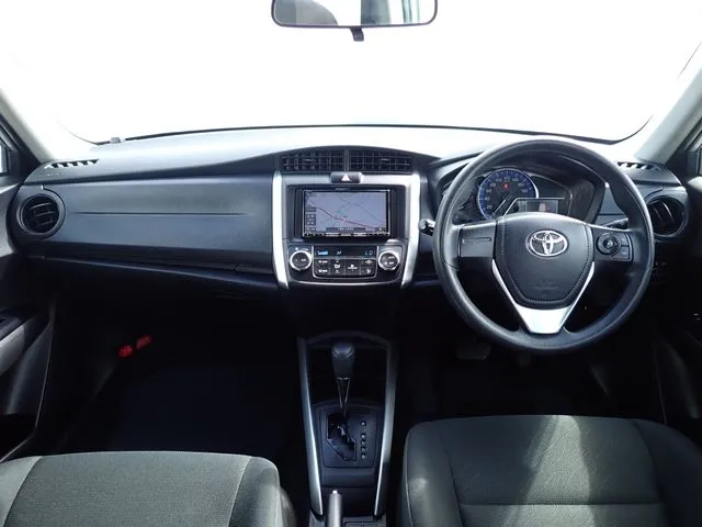 トヨタ　カローラフィールダー　ハイブリッド