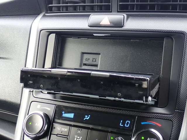 トヨタ　カローラフィールダー　ハイブリッド