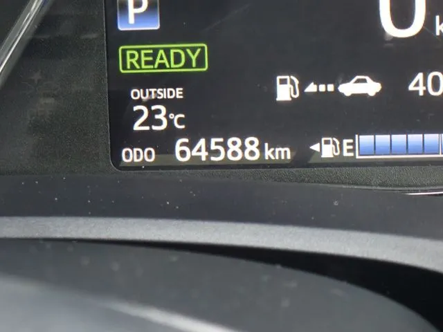 トヨタ　カローラフィールダー　ハイブリッド