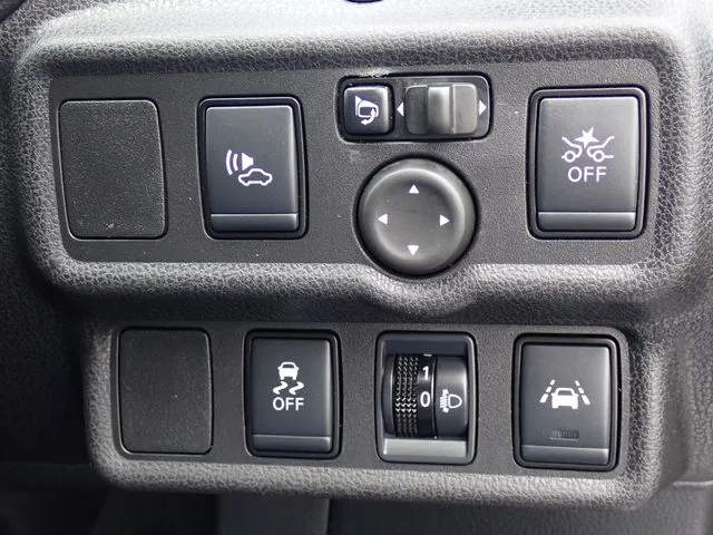 ニッサン　ノート