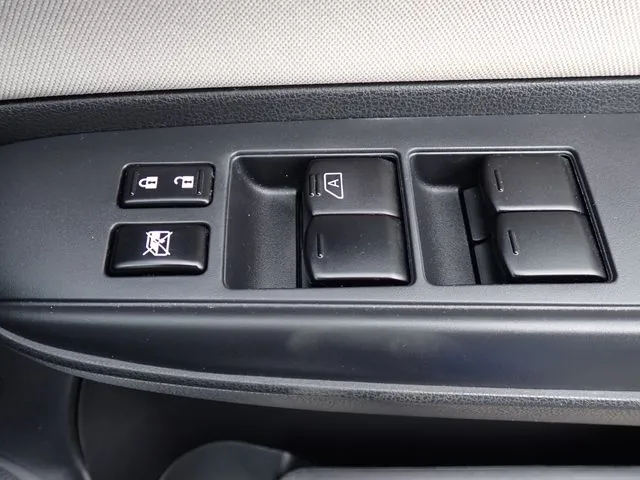 ニッサン　ノート