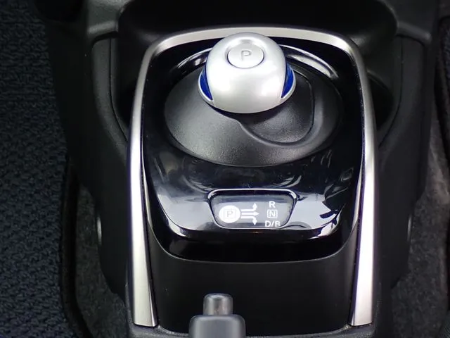 ニッサン　ノート