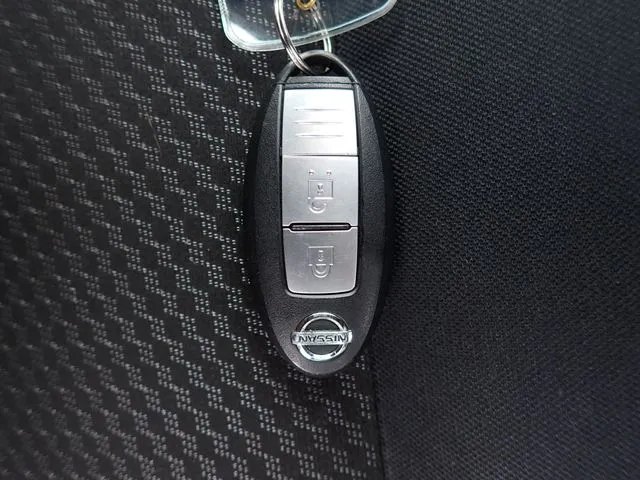 ニッサン　ノート