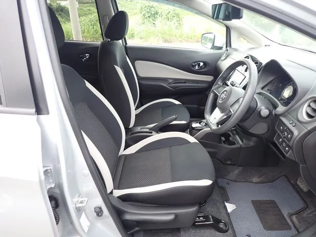 ニッサン　ノート