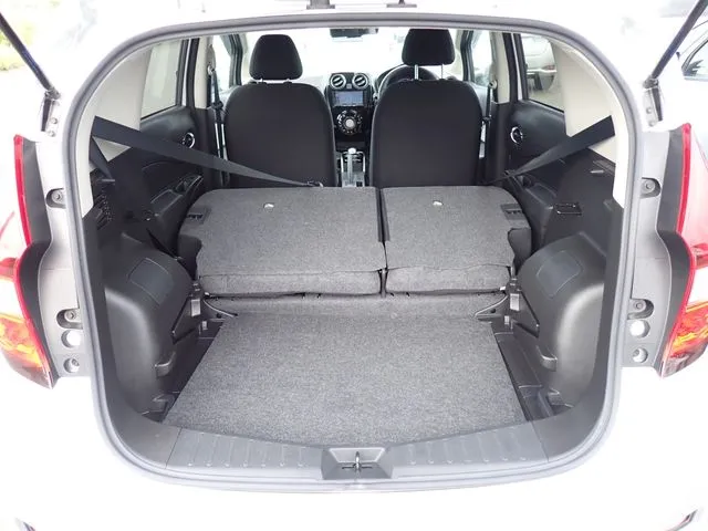 ニッサン　ノート