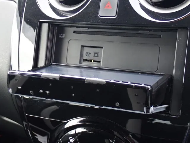 ニッサン　ノート