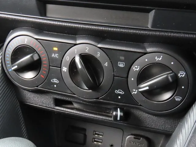 マツダ　ＭＡＺＤＡ２