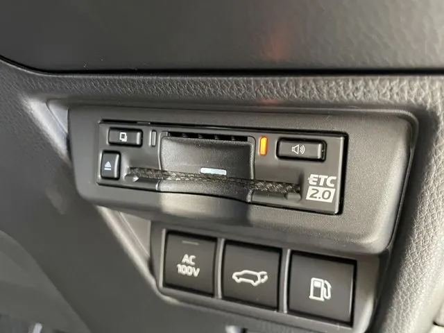 プリウス(トヨタ)の車両写真