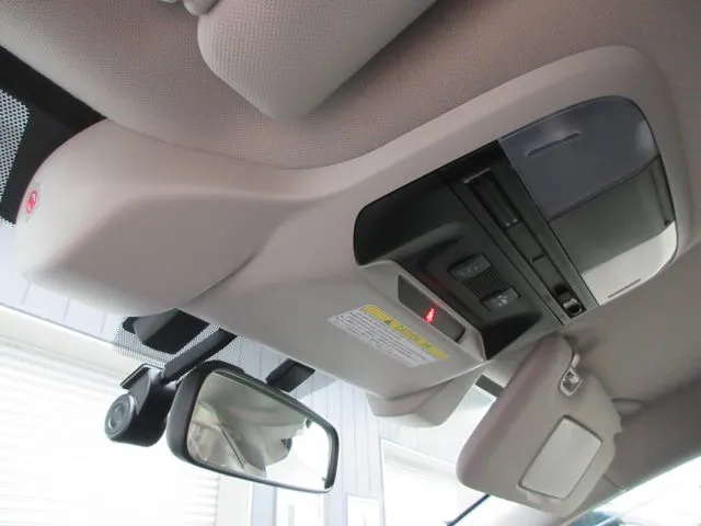 スバル　インプレッサスポーツ　４ＷＤ