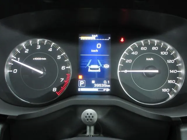 スバル　インプレッサスポーツ　４ＷＤ